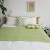 Green Acrylic Knitted Throw Blanket – Soft and Cozy Decorative Blanket for Bed, Sofa, Couch, or Living Room, Warm and Stylish Home Décor Accent